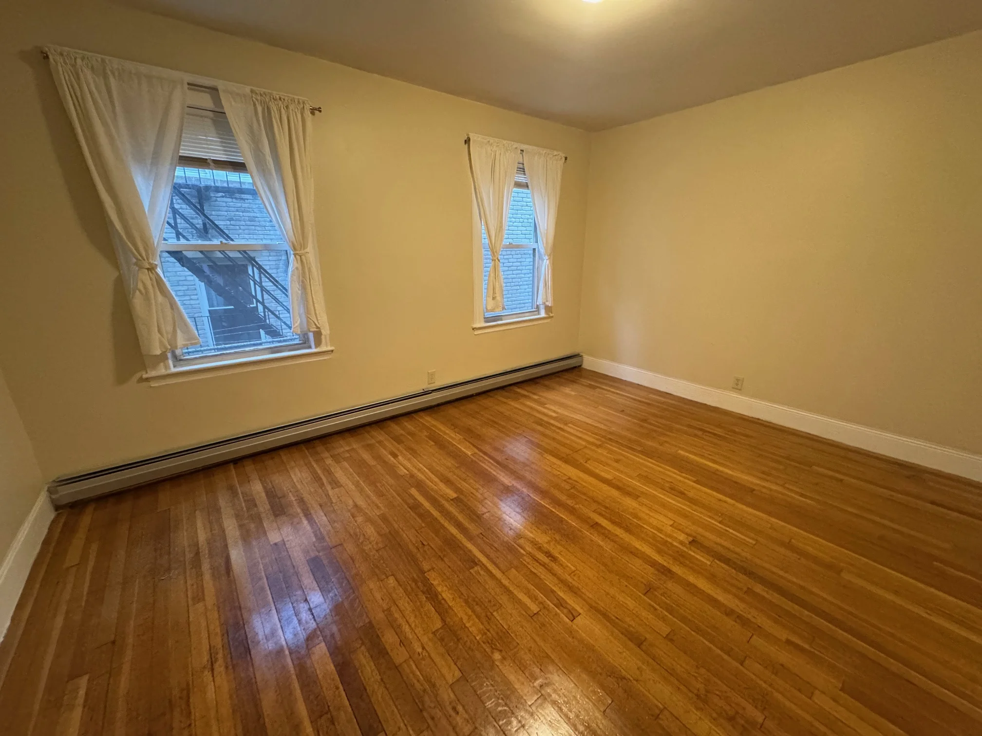 3 bed, 1 bath apartment for rent at 144 Columbia St Unit 1, Coolidge Corner — photo 9 of 10