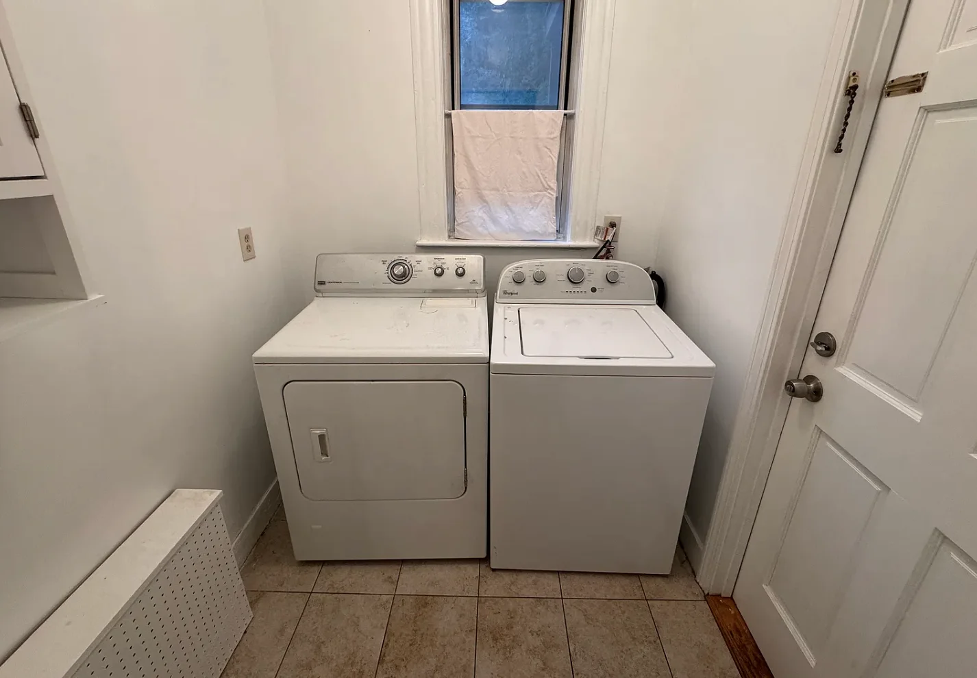 3 bed, 1 bath apartment for rent at 144 Columbia St Unit 1, Coolidge Corner — photo 8 of 10