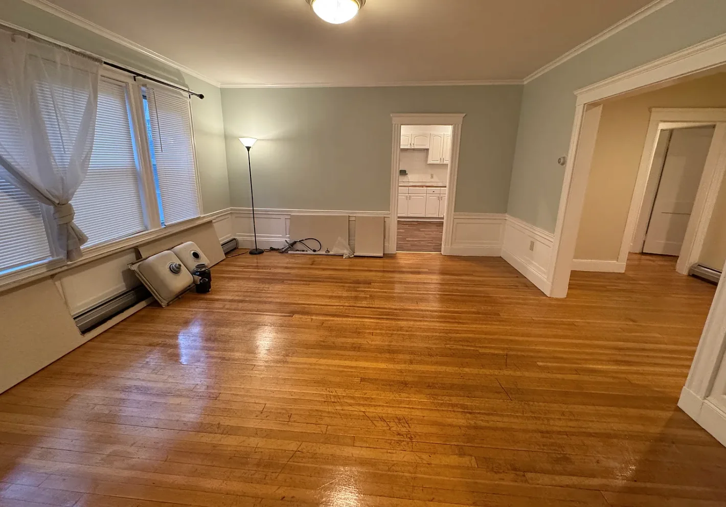 3 bed, 1 bath apartment for rent at 144 Columbia St Unit 1, Coolidge Corner — photo 7 of 10