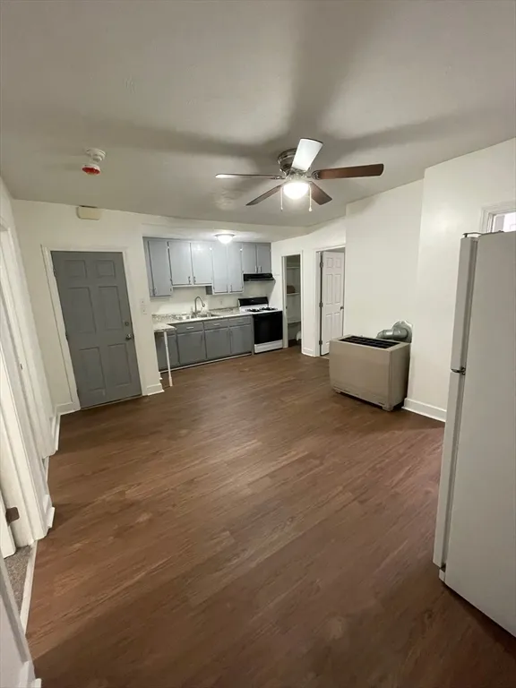 3 bed, 1 bath apartment for rent at 144 Columbia St Unit 2West, Fall River