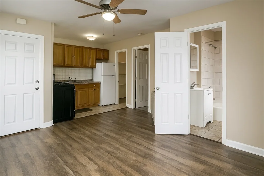 2 bed, 1 bath apartment for rent at 144 Columbia St Unit 3W, Fall River