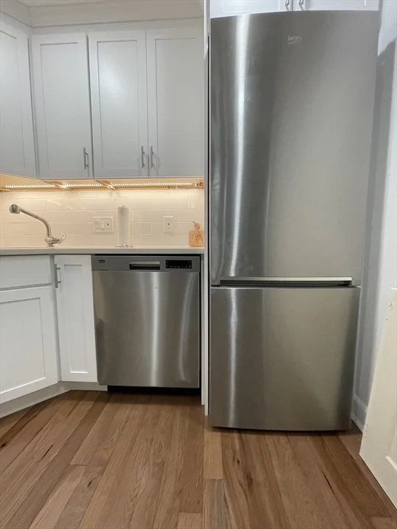 Studio bed, 1 bath apartment for rent at 144 Commonwealth Unit 9, Back Bay — photo 4 of 9