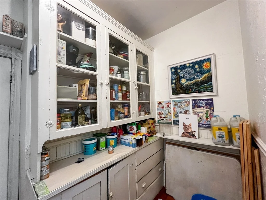 3 bed, 1 bath apartment for rent at 144 Coolidge St Unit 1, Coolidge Corner — photo 8 of 21