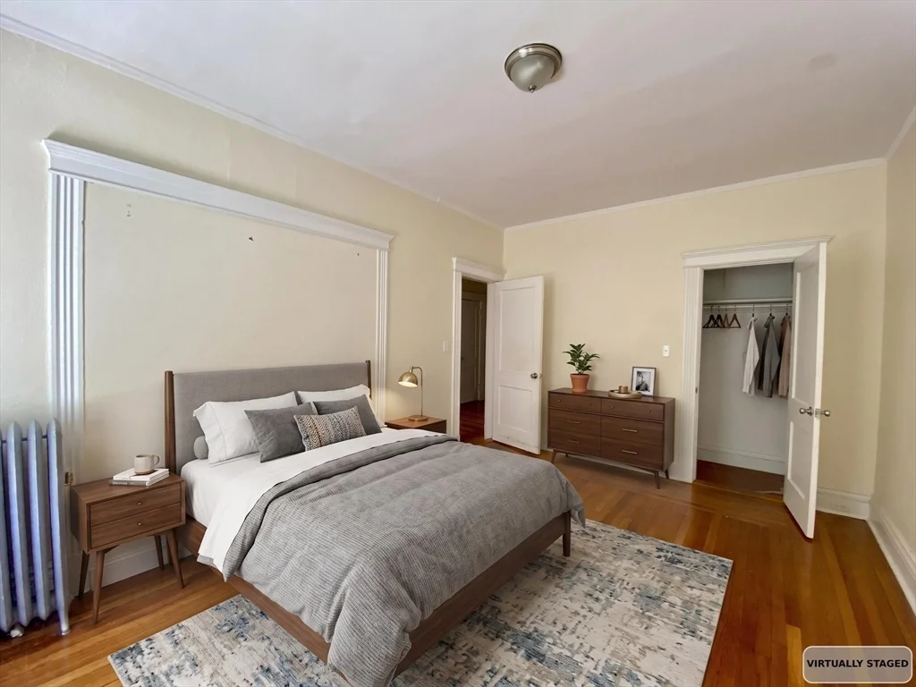 4 bed, 1 bath apartment for rent at 144 Coolidge St Unit 2, Coolidge Corner — photo 4 of 24
