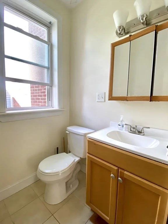 4 bed, 1 bath apartment for rent at 144 Coolidge St Unit 2, Coolidge Corner — photo 16 of 24