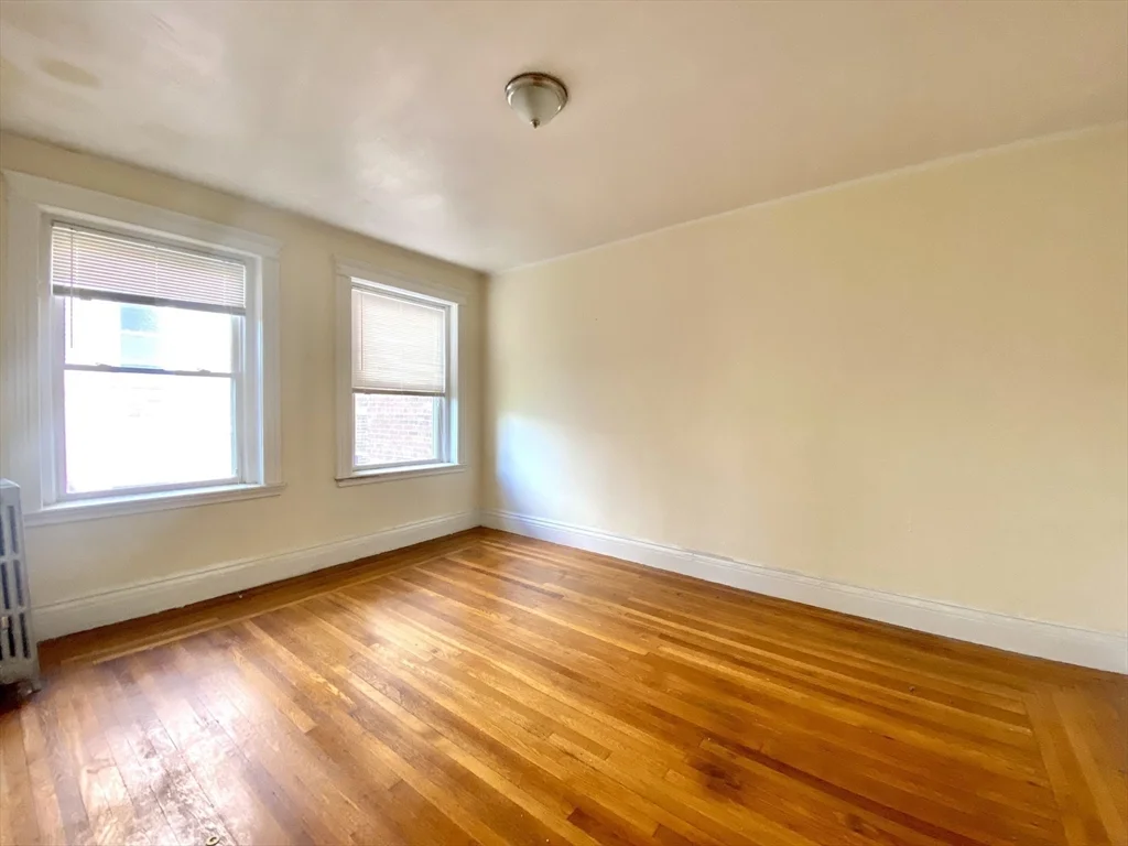 4 bed, 1 bath apartment for rent at 144 Coolidge St Unit 2, Coolidge Corner — photo 22 of 24