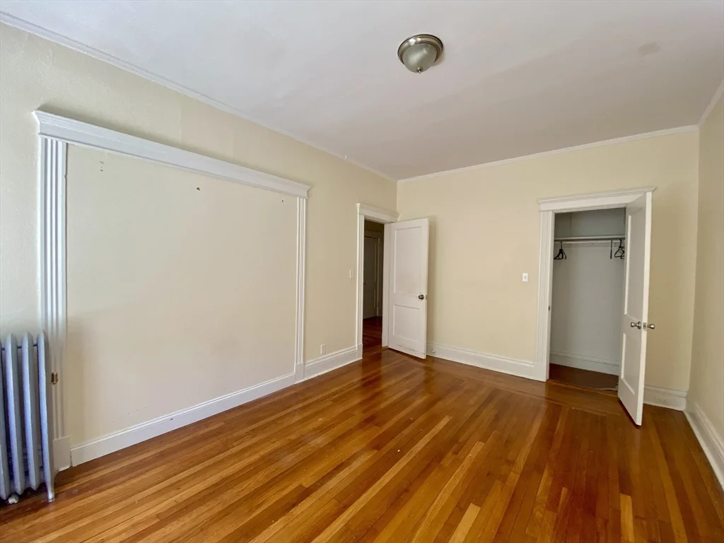4 bed, 1 bath apartment for rent at 144 Coolidge St Unit 2, Coolidge Corner — photo 5 of 24