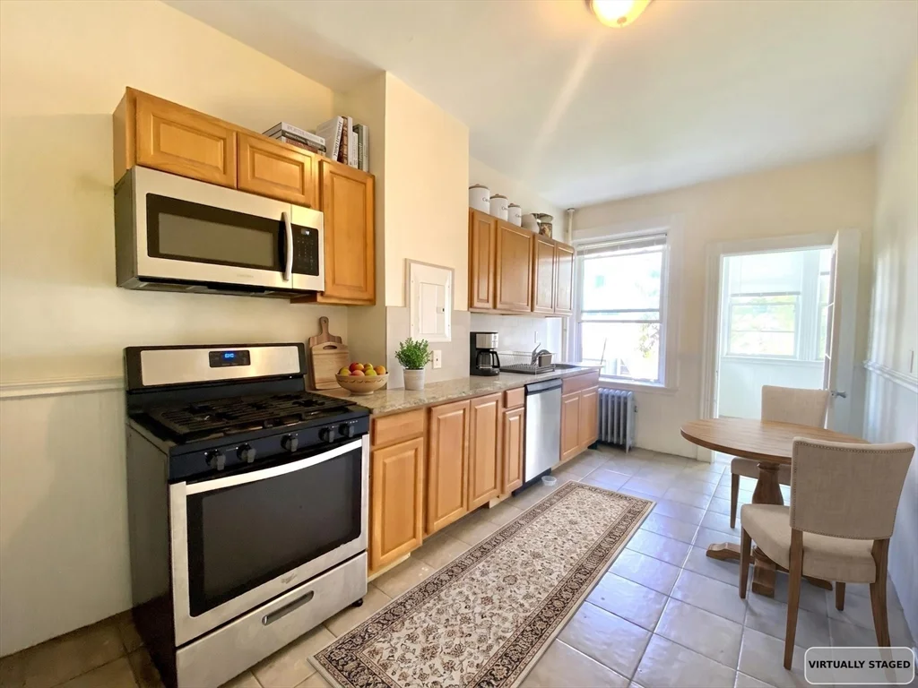4 bed, 1 bath apartment for rent at 144 Coolidge St Unit 2, Coolidge Corner — photo 12 of 24