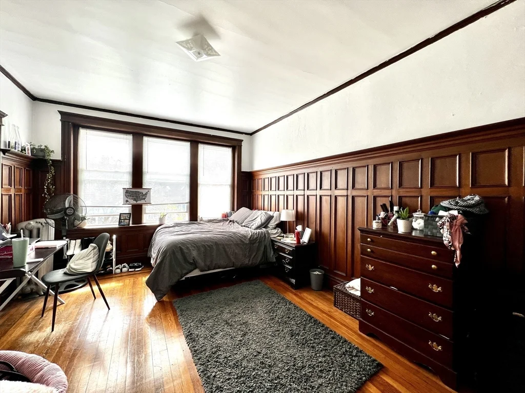 4 bed, 1 bath apartment for rent at 144 Coolidge St Unit 3, Coolidge Corner — photo 12 of 17