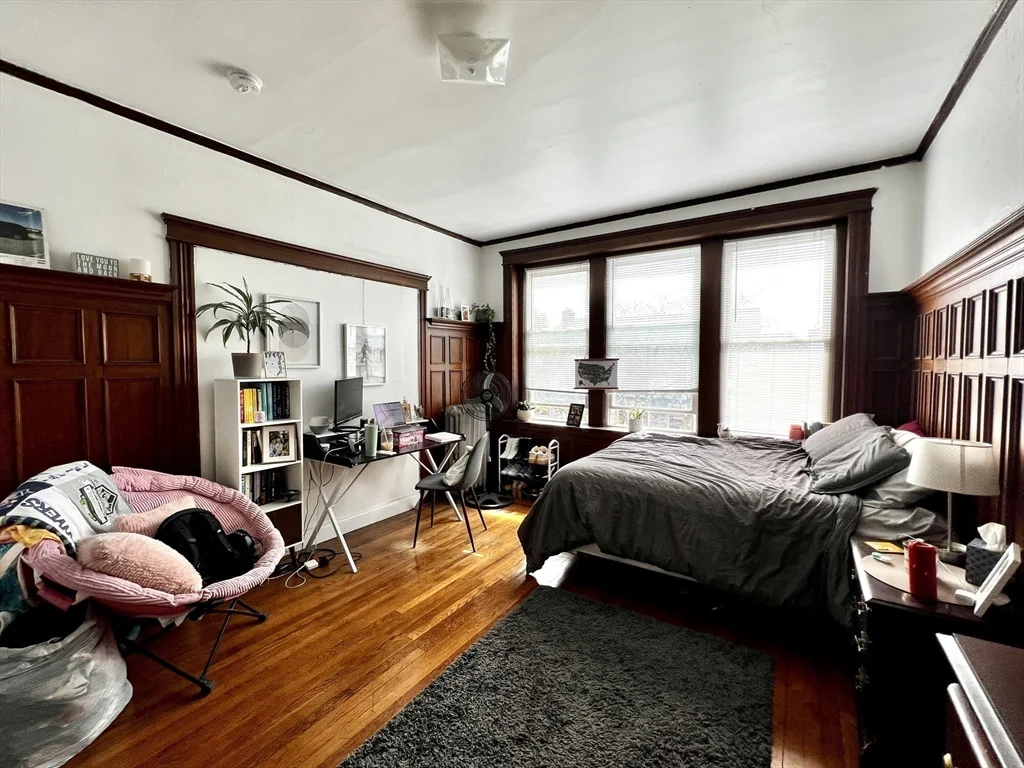 4 bed, 1 bath apartment for rent at 144 Coolidge St Unit 3, Coolidge Corner — photo 13 of 17