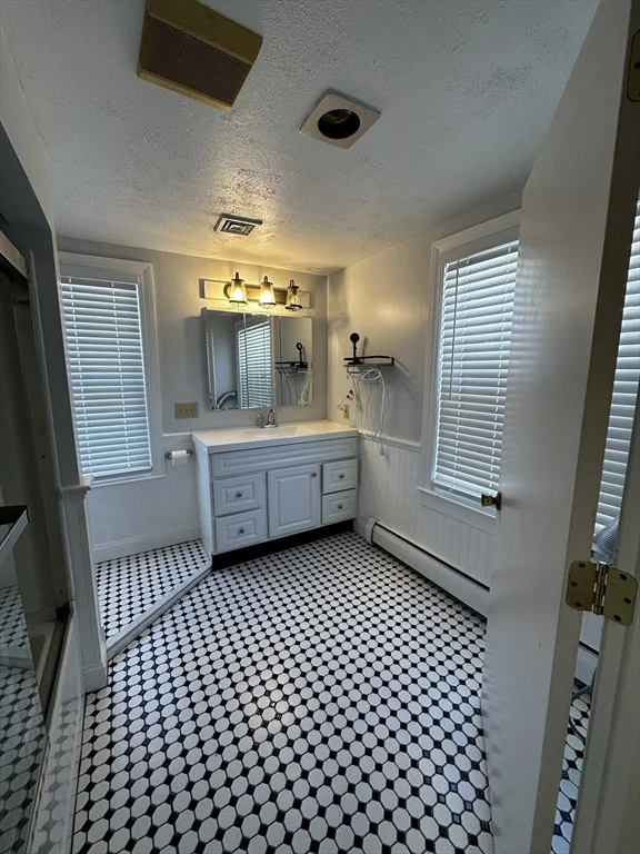 2 bed, 1 bath apartment for rent at 144 E Main St Unit 2, Westborough — photo 8 of 9