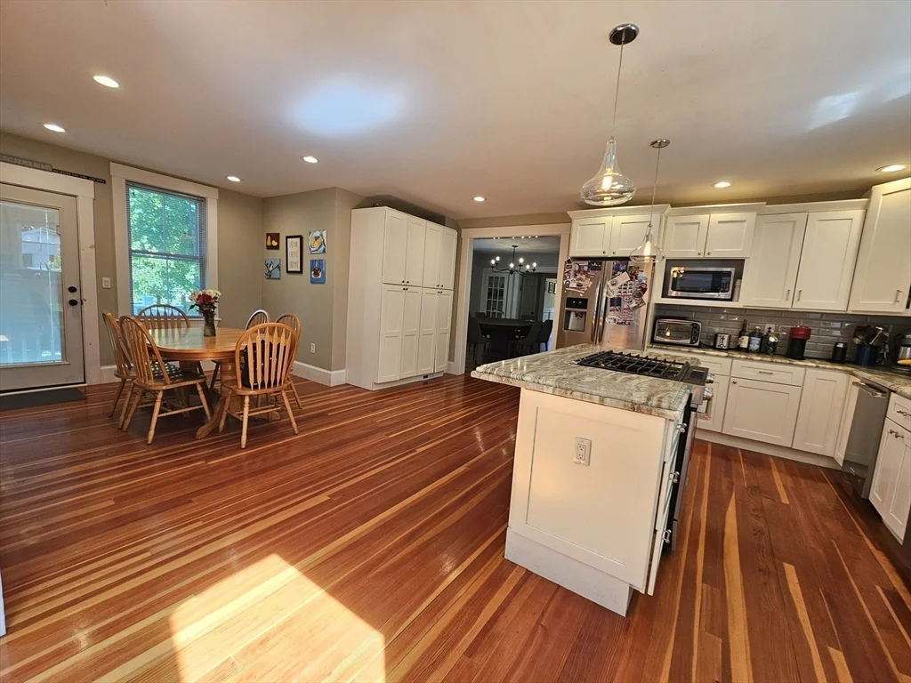 6 bed, 3 bath apartment for rent at 144 East St, Sharon — photo 13 of 42
