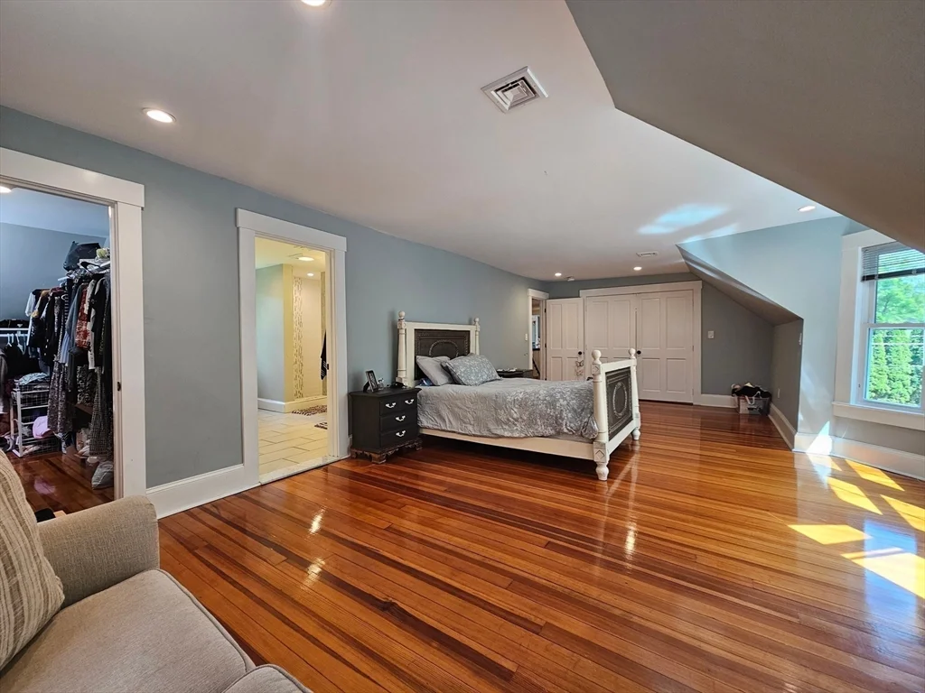 6 bed, 3 bath apartment for rent at 144 East St, Sharon — photo 27 of 42