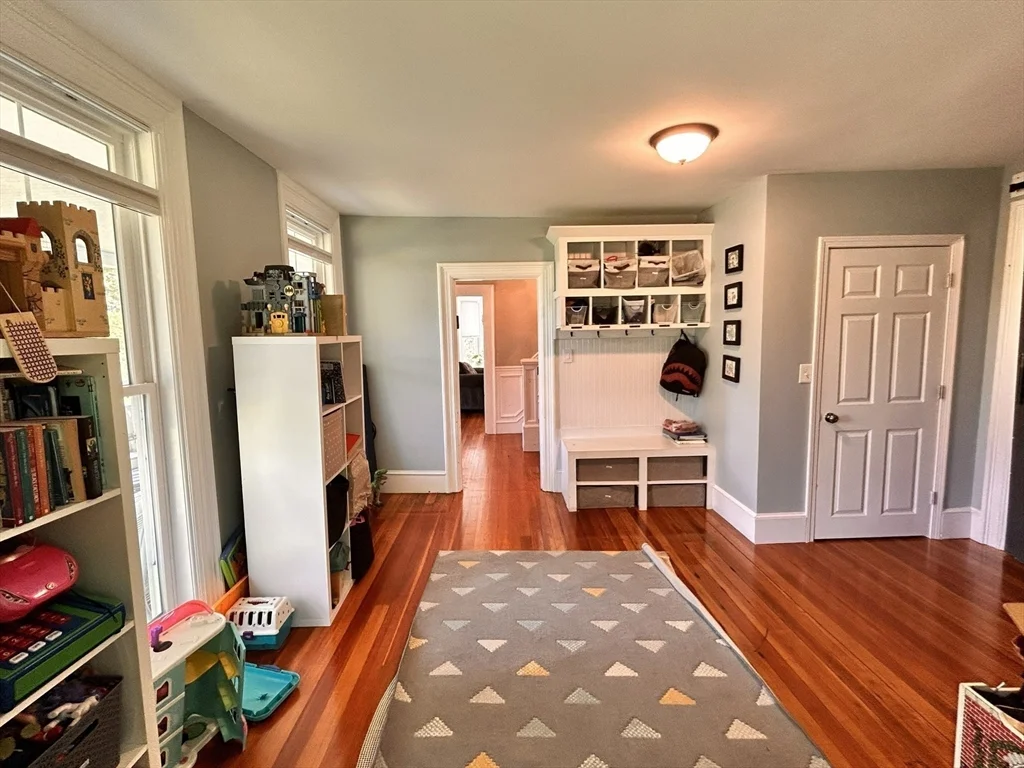6 bed, 3 bath apartment for rent at 144 East St, Sharon — photo 23 of 42