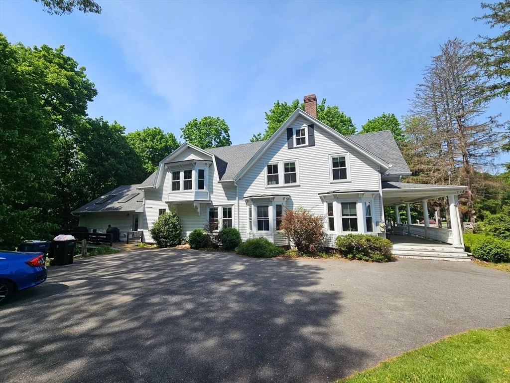 6 bed, 3 bath apartment for rent at 144 East St, Sharon — photo 2 of 42