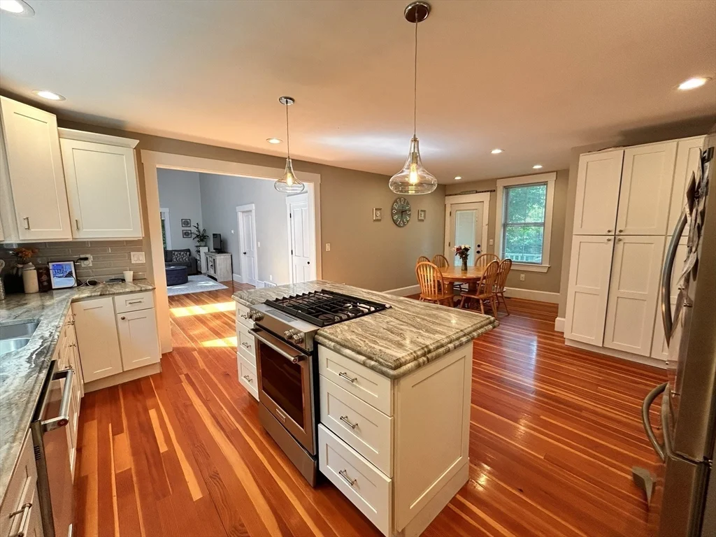 6 bed, 3 bath apartment for rent at 144 East St, Sharon — photo 16 of 42