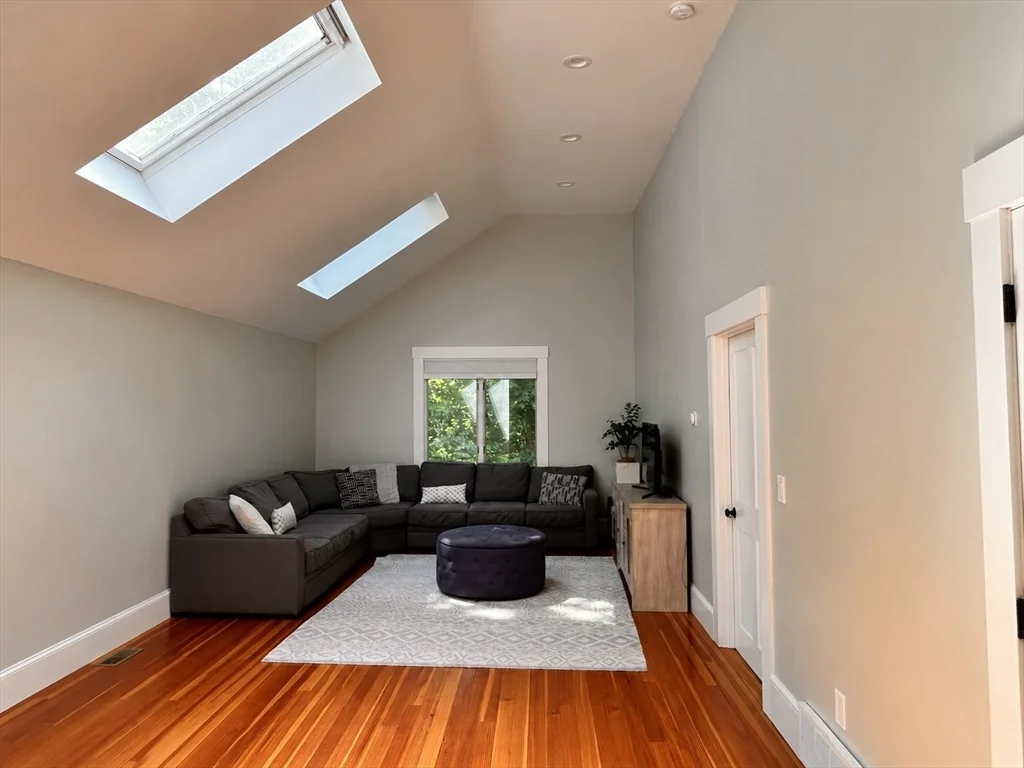 6 bed, 3 bath apartment for rent at 144 East St, Sharon — photo 20 of 42