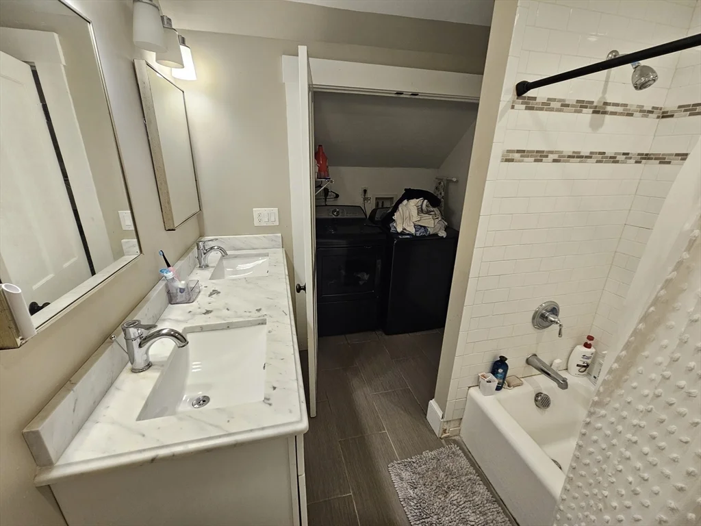 6 bed, 3 bath apartment for rent at 144 East St, Sharon — photo 37 of 42