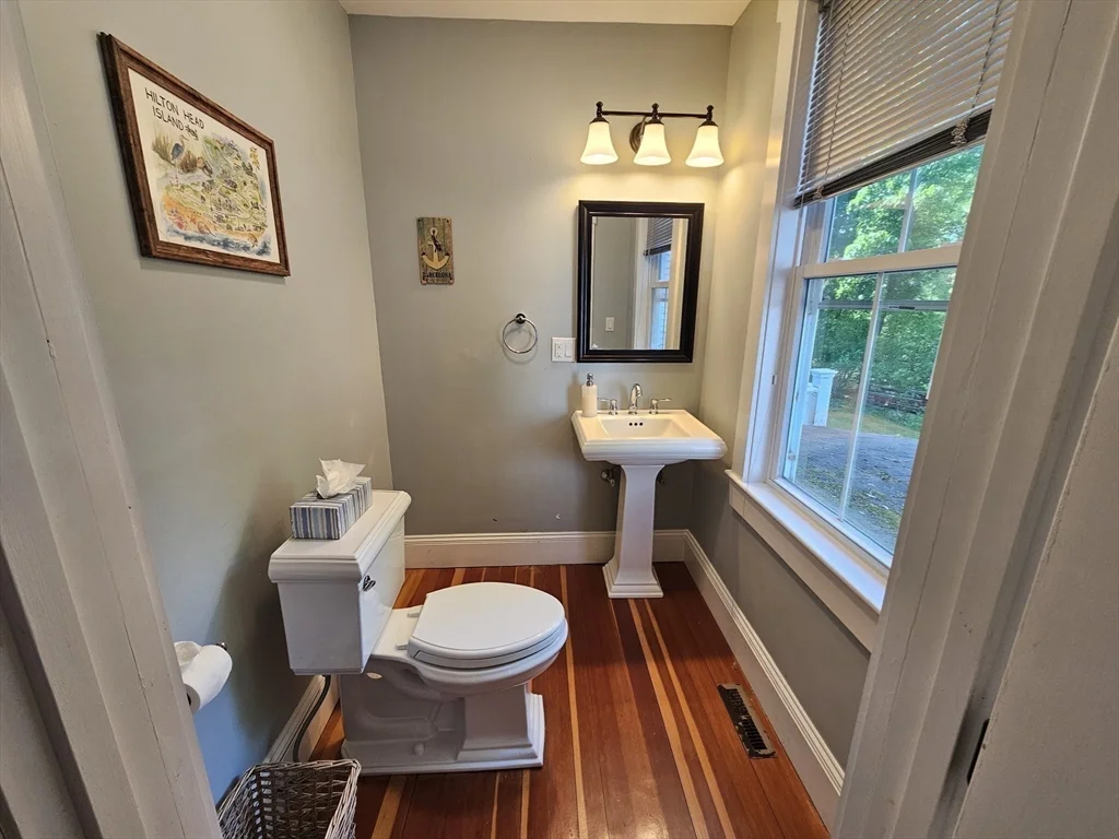 6 bed, 3 bath apartment for rent at 144 East St, Sharon — photo 25 of 42