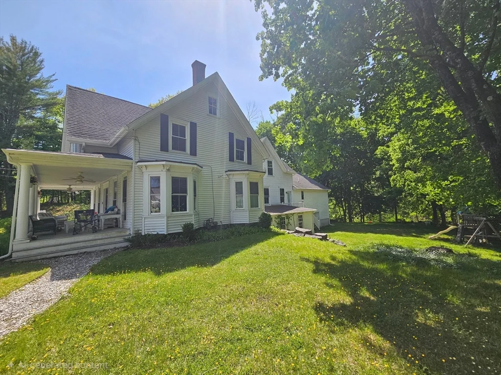 6 bed, 3 bath apartment for rent at 144 East St, Sharon — photo 5 of 42