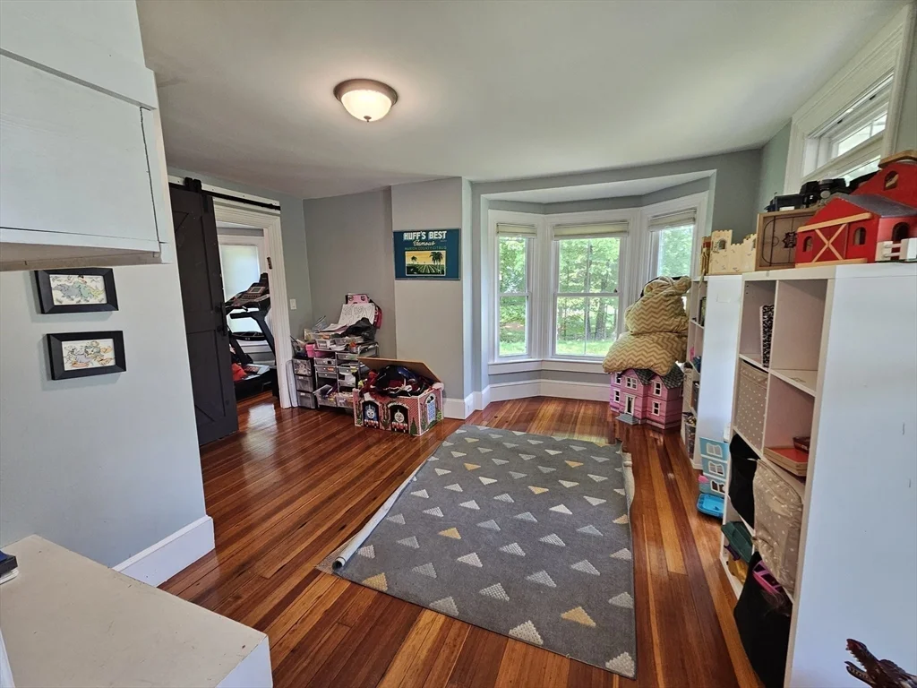6 bed, 3 bath apartment for rent at 144 East St, Sharon — photo 22 of 42