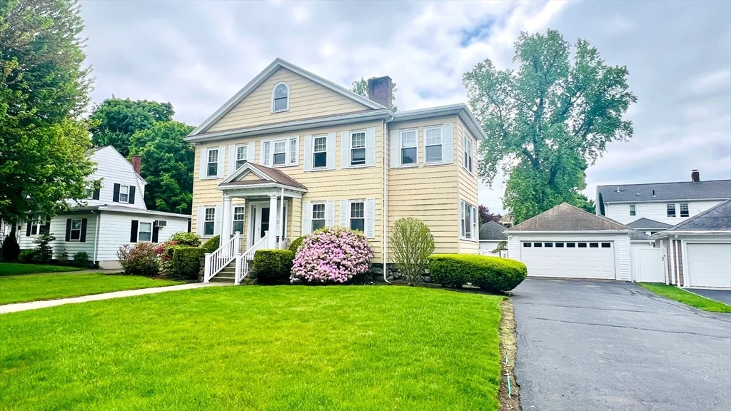 5 bed, 3 bath apartment for rent at 144 Ellison Park Unit 1, Waltham