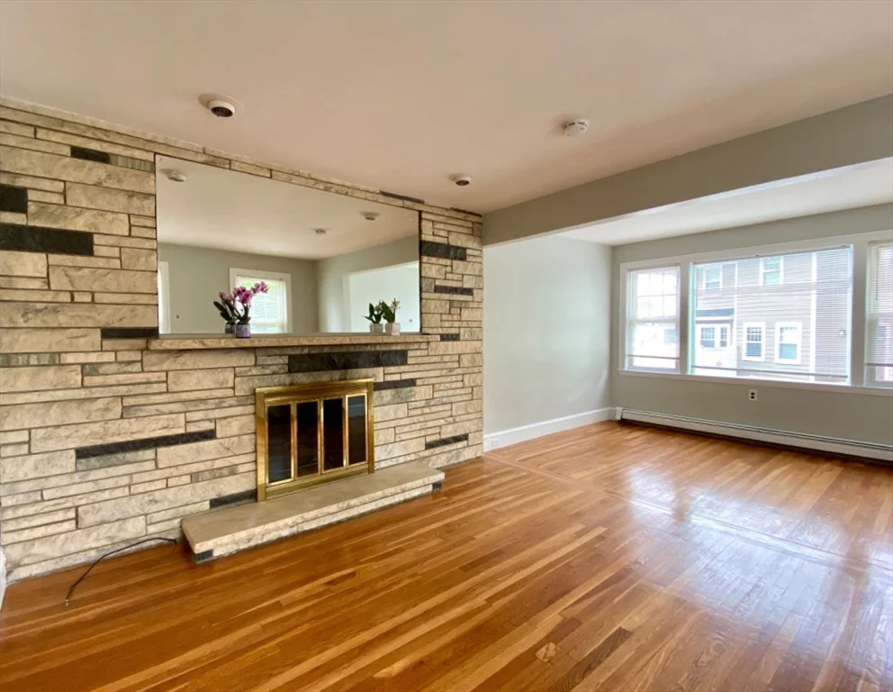 5 bed, 3 bath apartment for rent at 144 Ellison Park Unit 1, Waltham — photo 7 of 20
