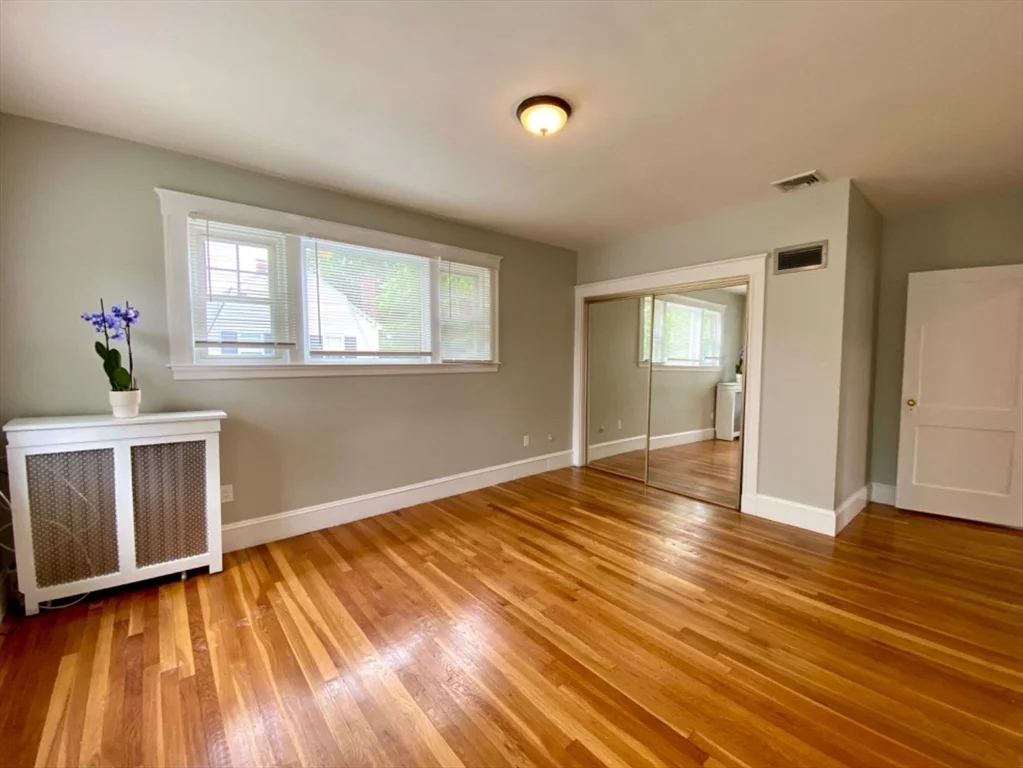 5 bed, 3 bath apartment for rent at 144 Ellison Park Unit 1, Waltham — photo 12 of 20