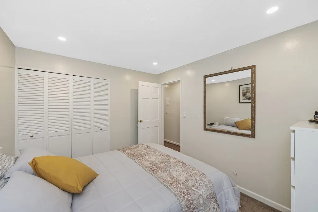 2 bed, 1 bath apartment for rent at 144 Kenrick St Unit 12, Oak Square — photo 15 of 34