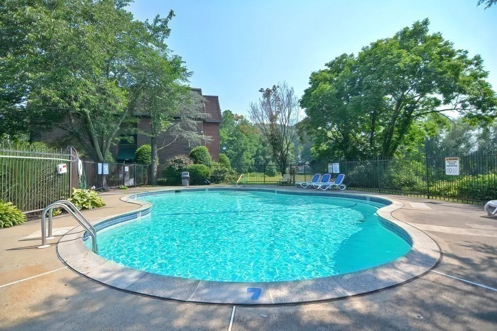 2 bed, 1 bath apartment for rent at 144 Kenrick St Unit 12, Oak Square — photo 33 of 34