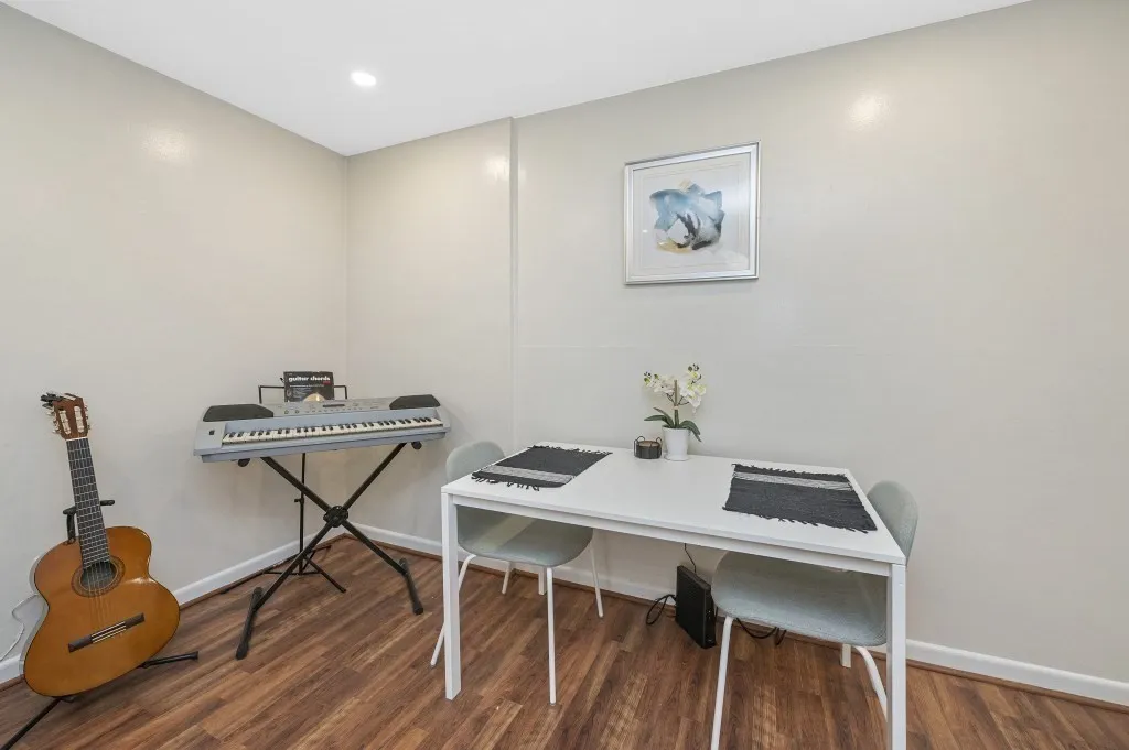 2 bed, 1 bath apartment for rent at 144 Kenrick St Unit 12, Oak Square — photo 9 of 34