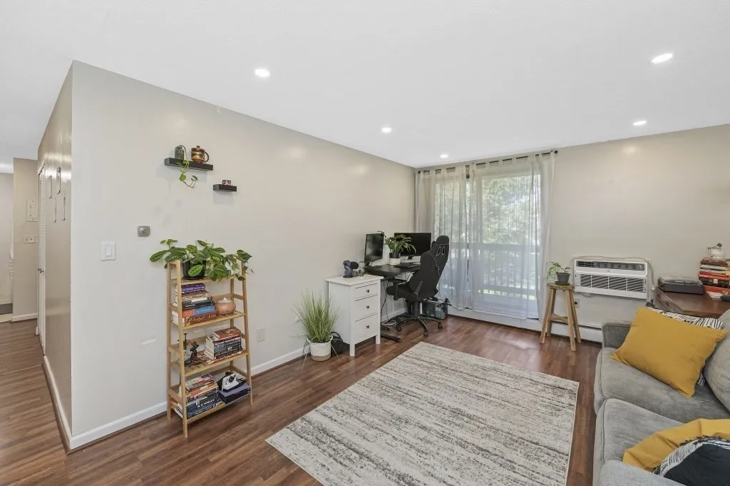 2 bed, 1 bath apartment for rent at 144 Kenrick St Unit 12, Oak Square — photo 3 of 34