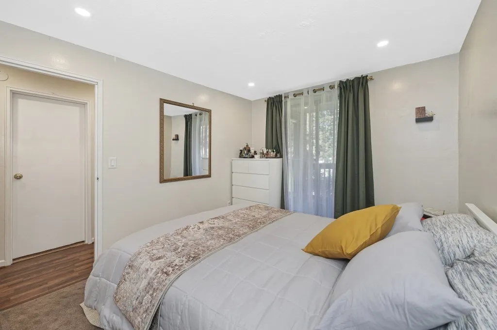 2 bed, 1 bath apartment for rent at 144 Kenrick St Unit 12, Oak Square — photo 14 of 34