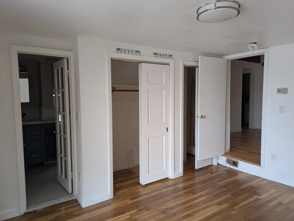 3 bed, 3 bath apartment for rent at 144 Lake Shore Dr, Weymouth — photo 9 of 25
