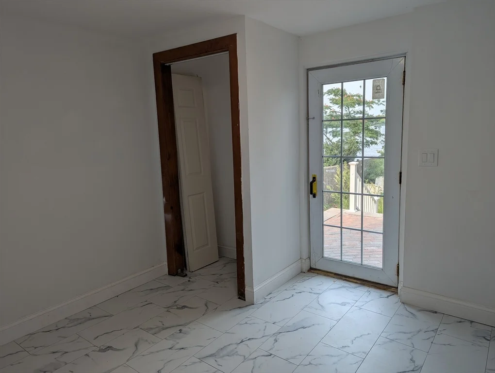 3 bed, 3 bath apartment for rent at 144 Lake Shore Dr, Weymouth — photo 20 of 25