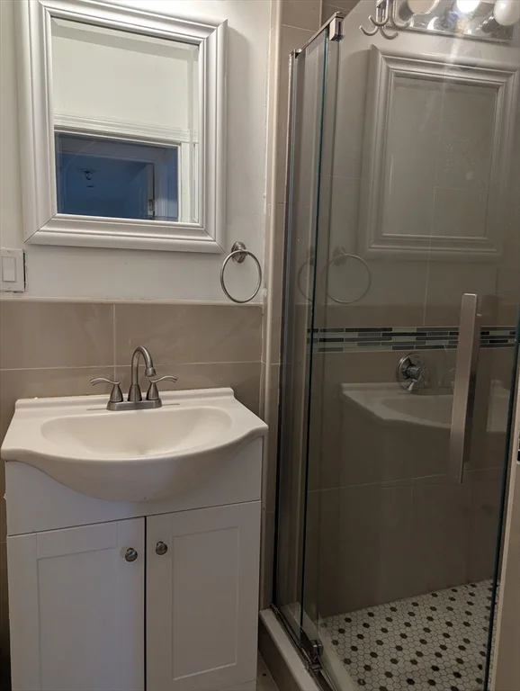 3 bed, 3 bath apartment for rent at 144 Lake Shore Dr, Weymouth — photo 14 of 25