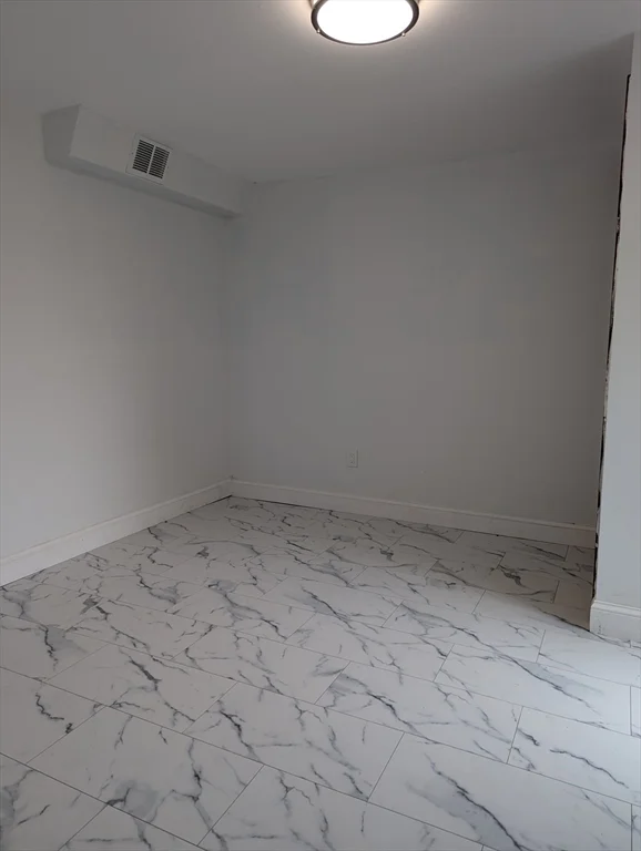3 bed, 3 bath apartment for rent at 144 Lake Shore Dr, Weymouth — photo 19 of 25