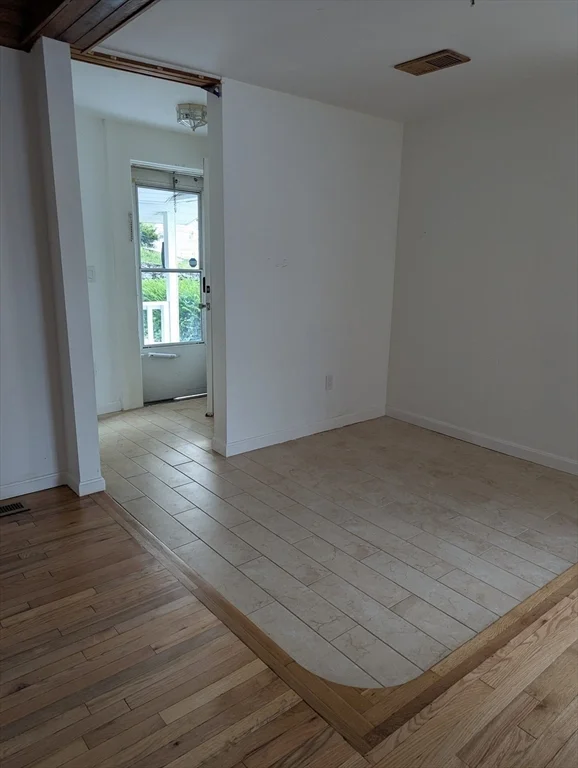 3 bed, 3 bath apartment for rent at 144 Lake Shore Dr, Weymouth — photo 5 of 25