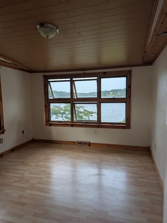 3 bed, 3 bath apartment for rent at 144 Lake Shore Dr, Weymouth — photo 6 of 25