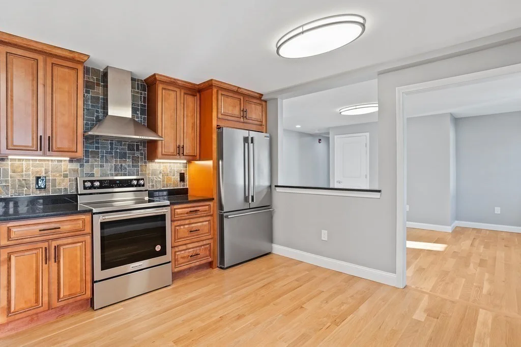 1 bed, 1 bath apartment for rent at 144 Lincoln Rd Unit 1, Lincoln — photo 3 of 28
