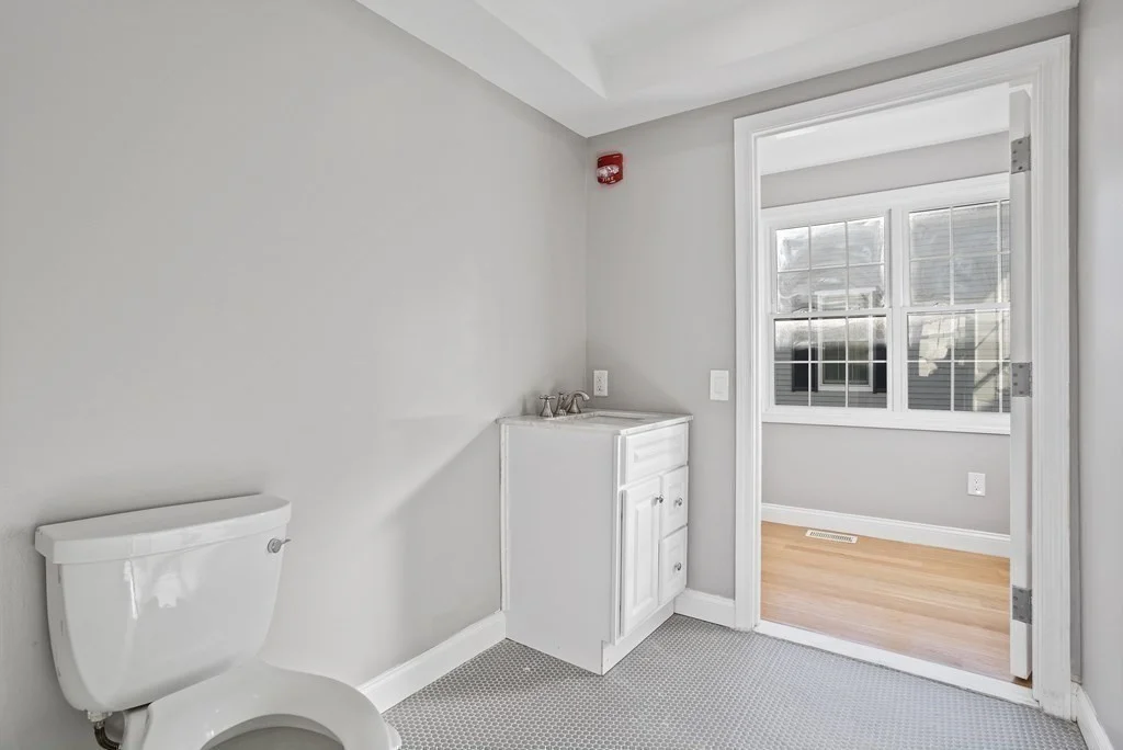 1 bed, 1 bath apartment for rent at 144 Lincoln Rd Unit 1, Lincoln — photo 15 of 28