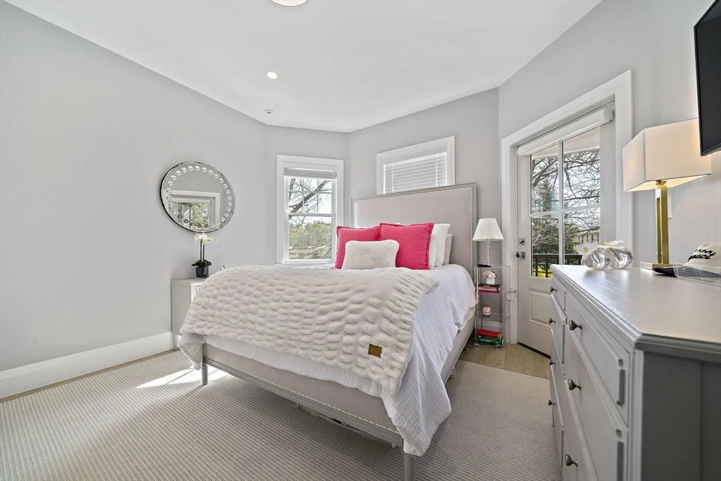 3 bed, 2 bath apartment for rent at 144 Linden St Unit 2, Wellesley — photo 14 of 28