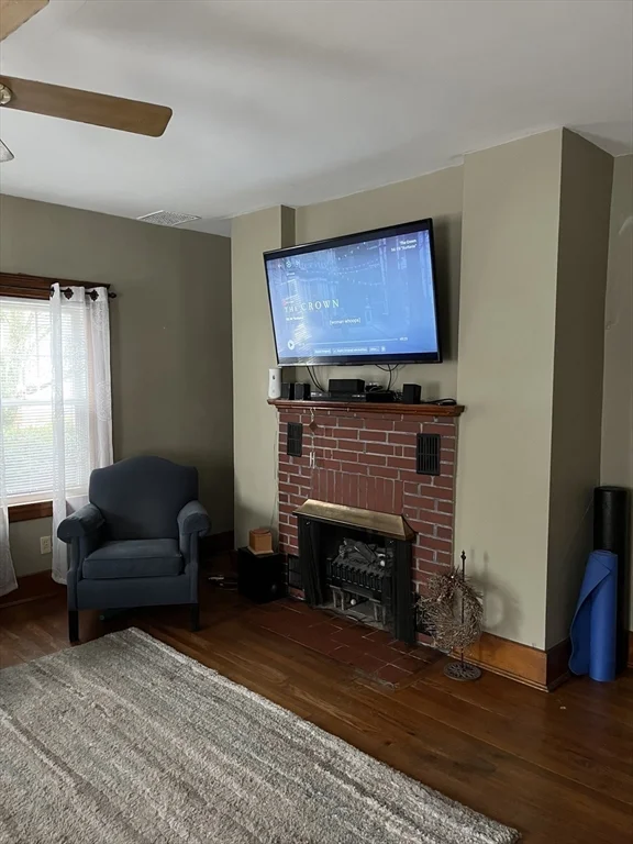 2 bed, 1 bath apartment for rent at 144 Linwood St Unit 144, Uxbridge — photo 7 of 12