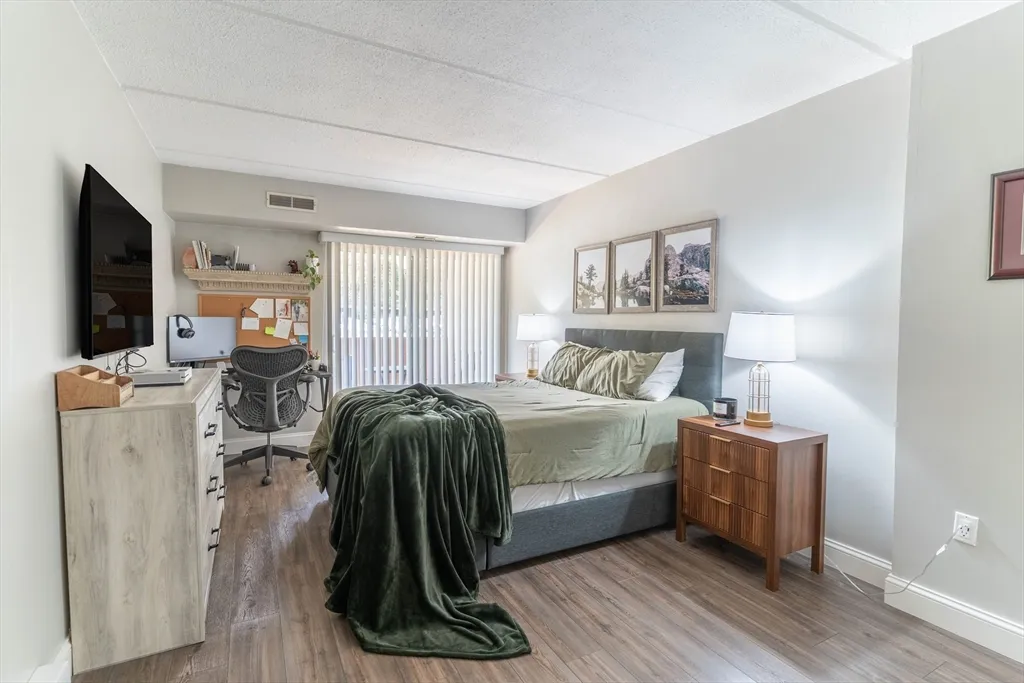 1 bed, 1 bath apartment for rent at 144 Marble Unit 103, Stoneham — photo 7 of 15