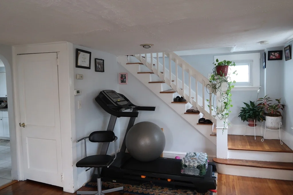 3 bed, 2 bath apartment for rent at 144 Massasoit St, Waltham — photo 3 of 16