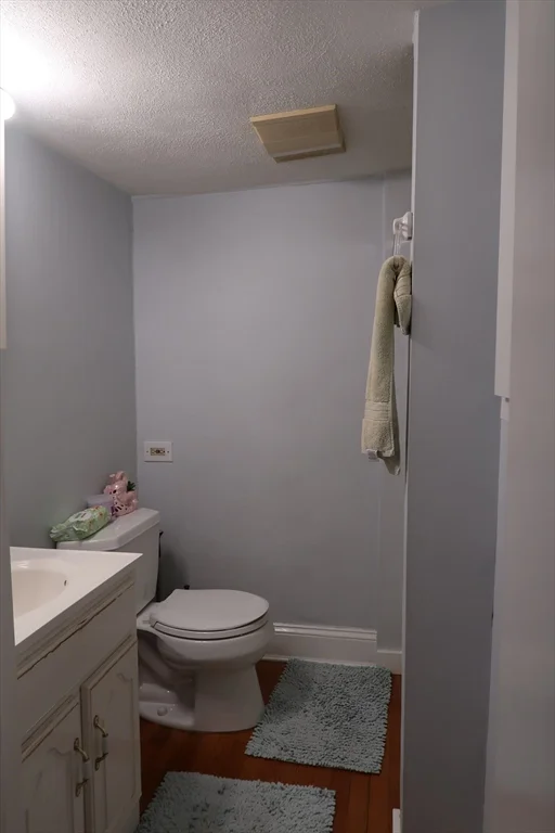 3 bed, 2 bath apartment for rent at 144 Massasoit St, Waltham — photo 6 of 16