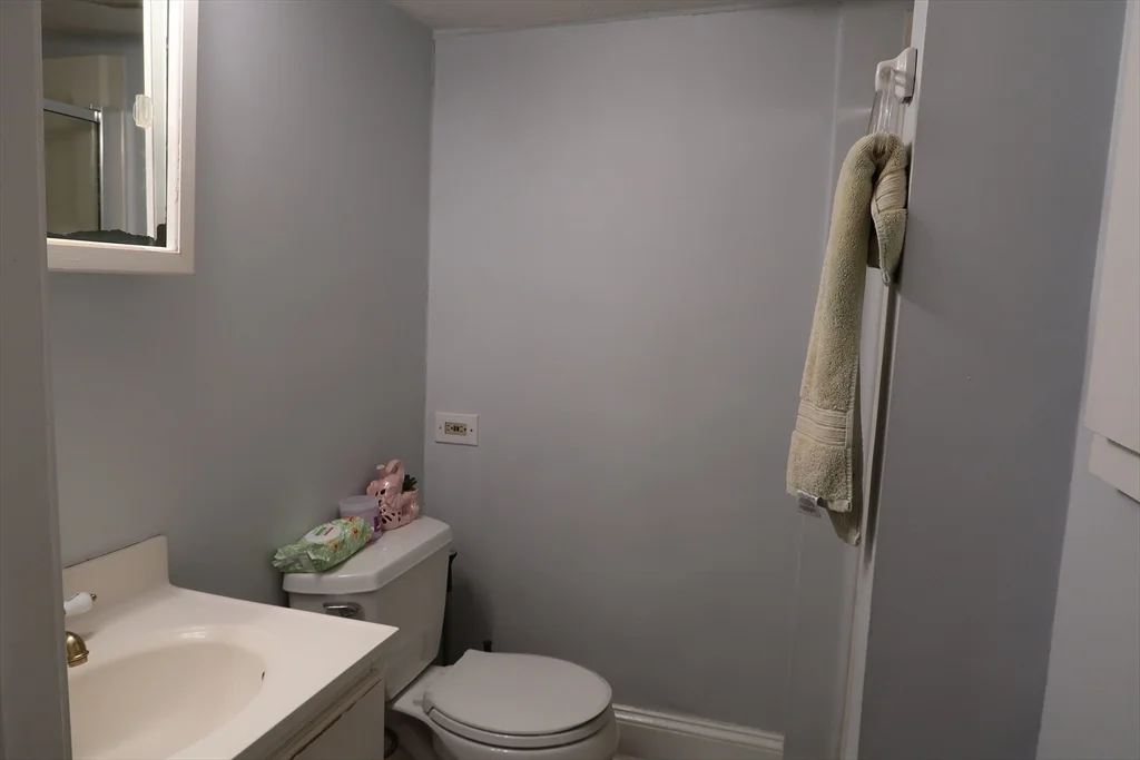 3 bed, 2 bath apartment for rent at 144 Massasoit St, Waltham — photo 7 of 16