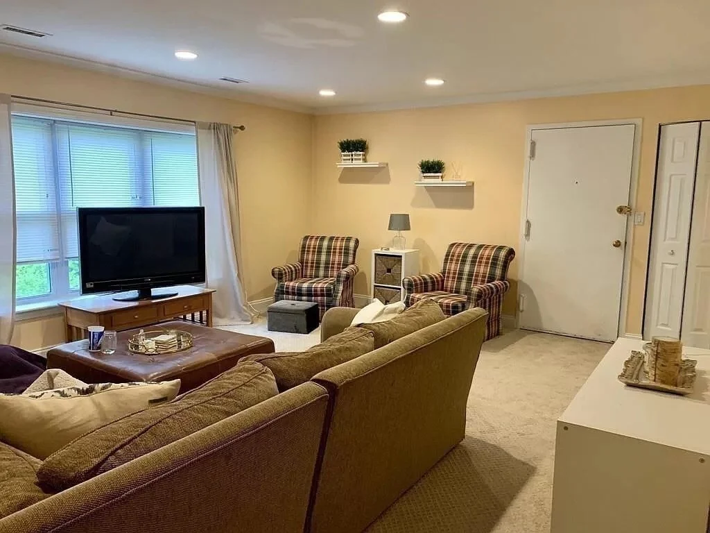 3 bed, 1 bath apartment for rent at 144 Newton St Unit 2, Brighton