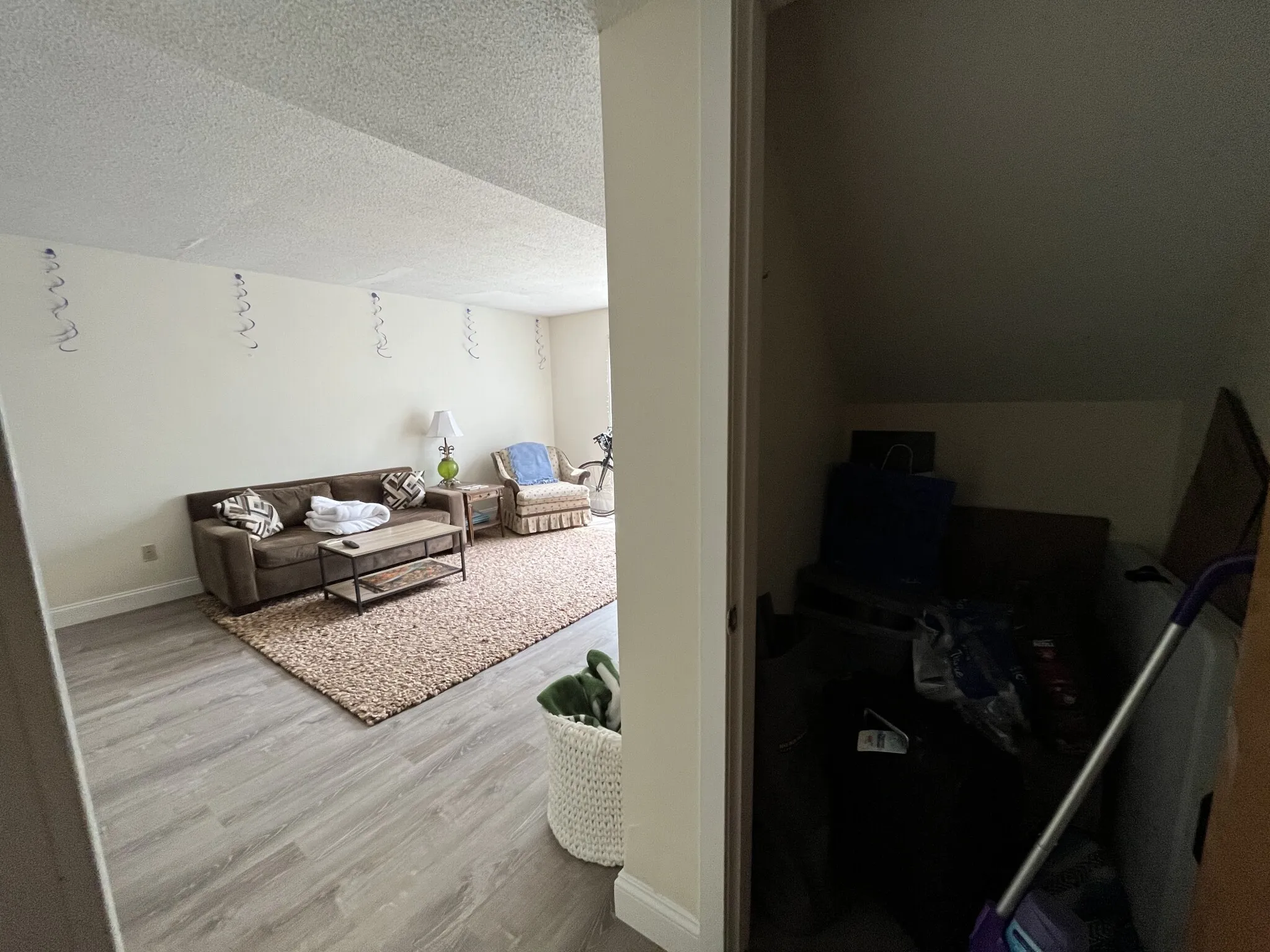 2 bed, 1.5 bath apartment for rent at 144 North Beacon St Unit B1, Oak Square — photo 8 of 18