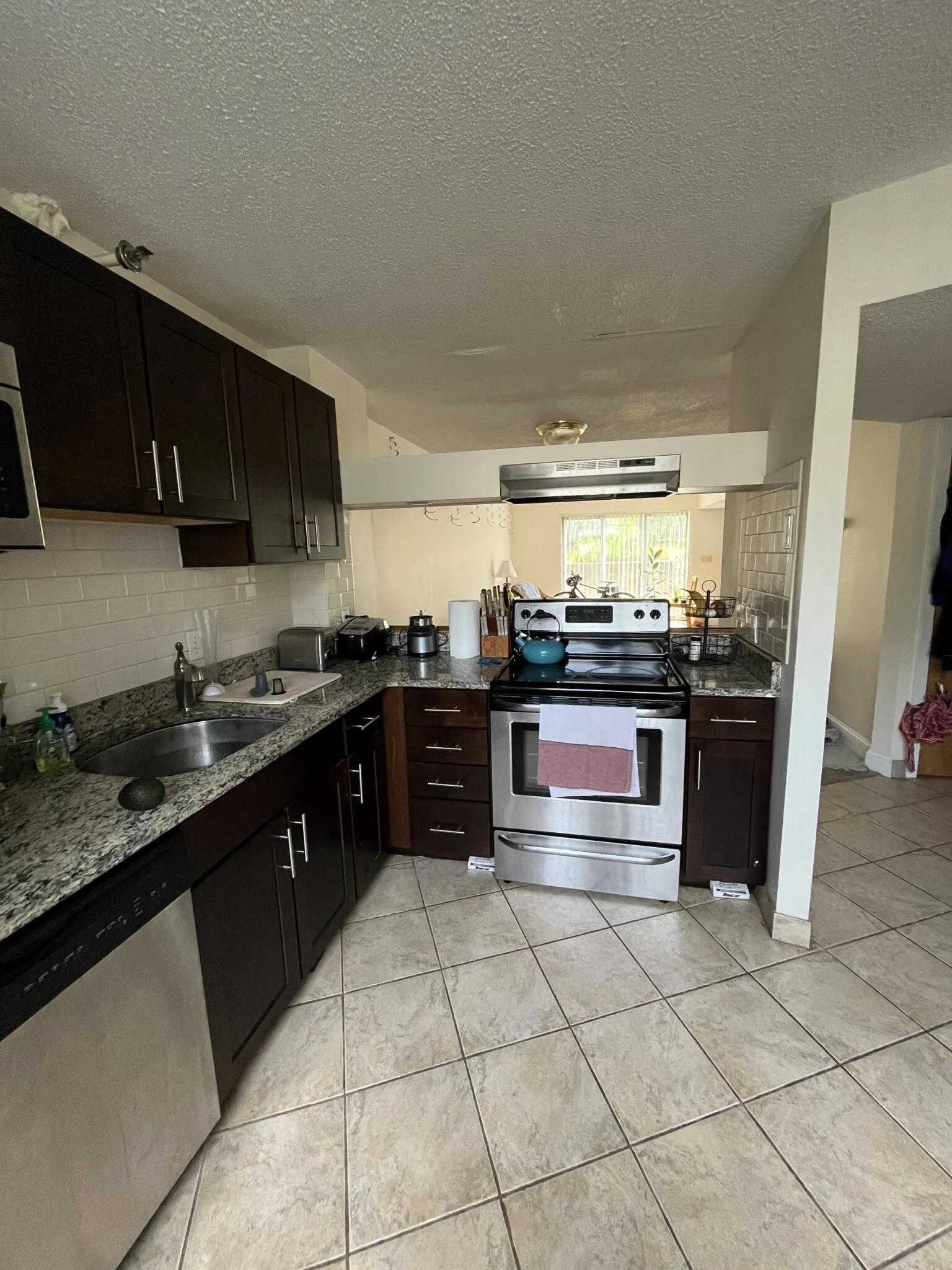 2 bed, 1.5 bath apartment for rent at 144 North Beacon St Unit B1, Oak Square — photo 2 of 18
